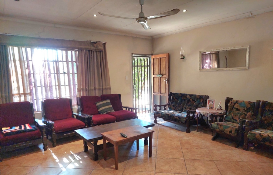 3 Bedroom Property for Sale in Mamogaleskraal AH North West